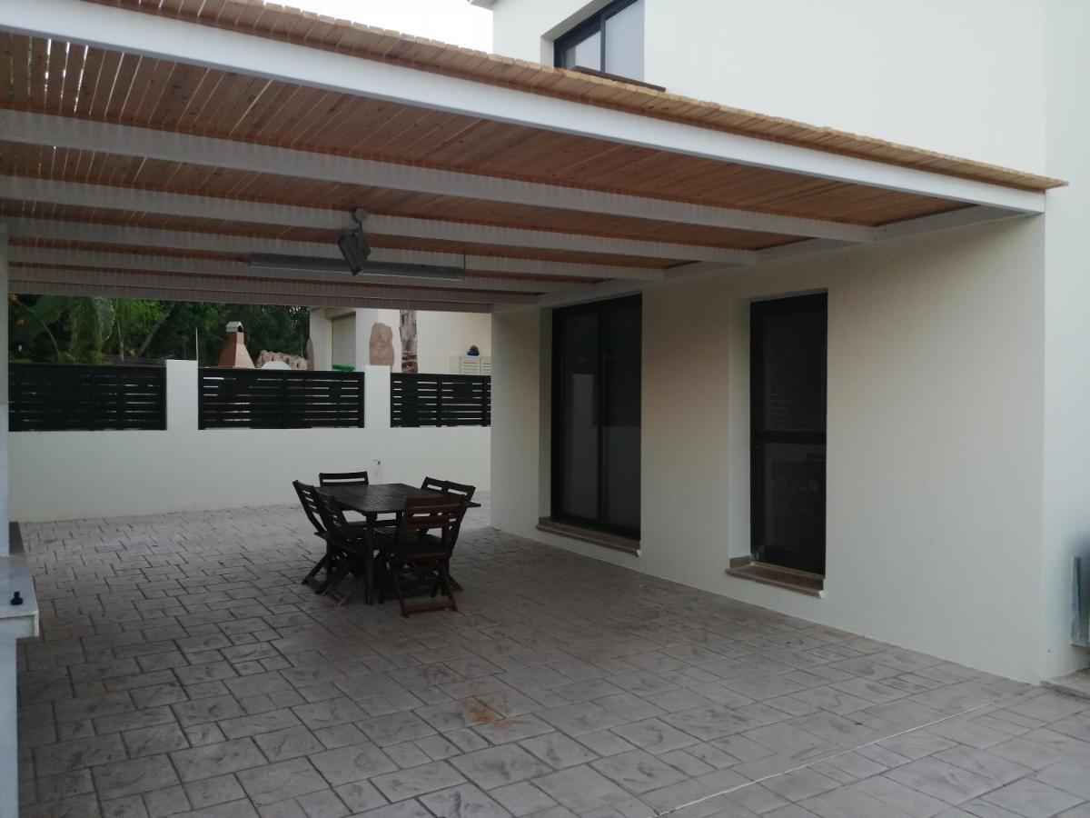 Chrysa Villa *