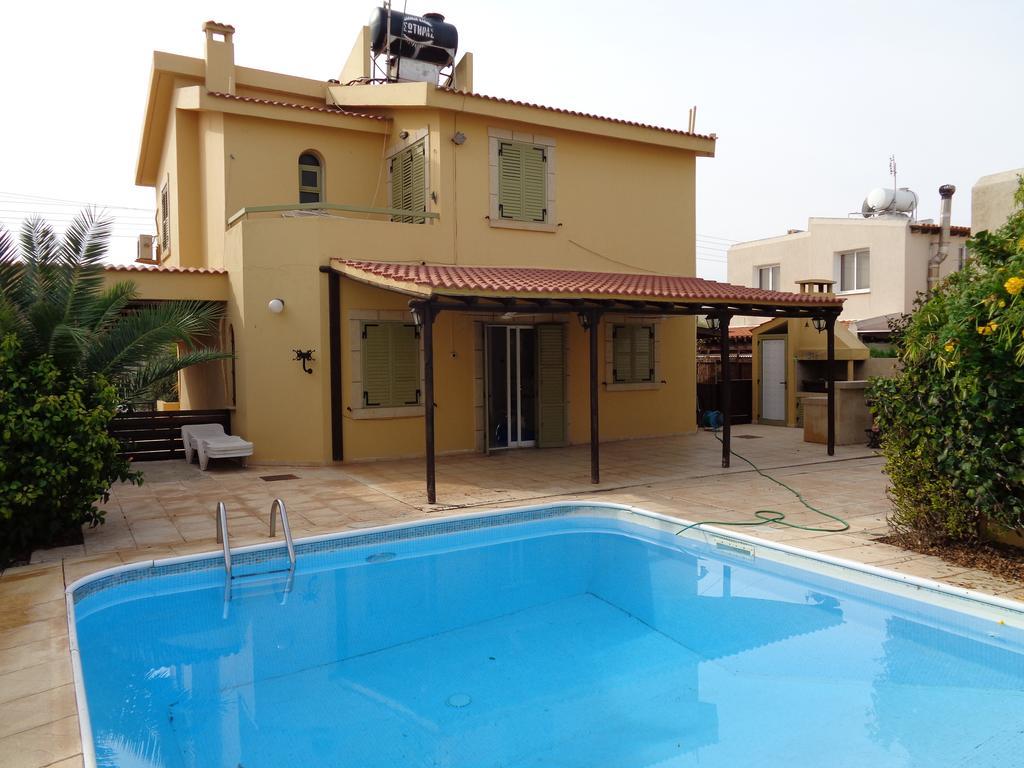 Chrysa Villa