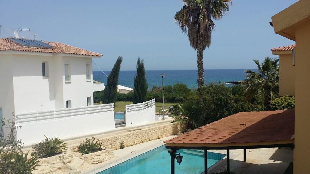 Chrysa Villa